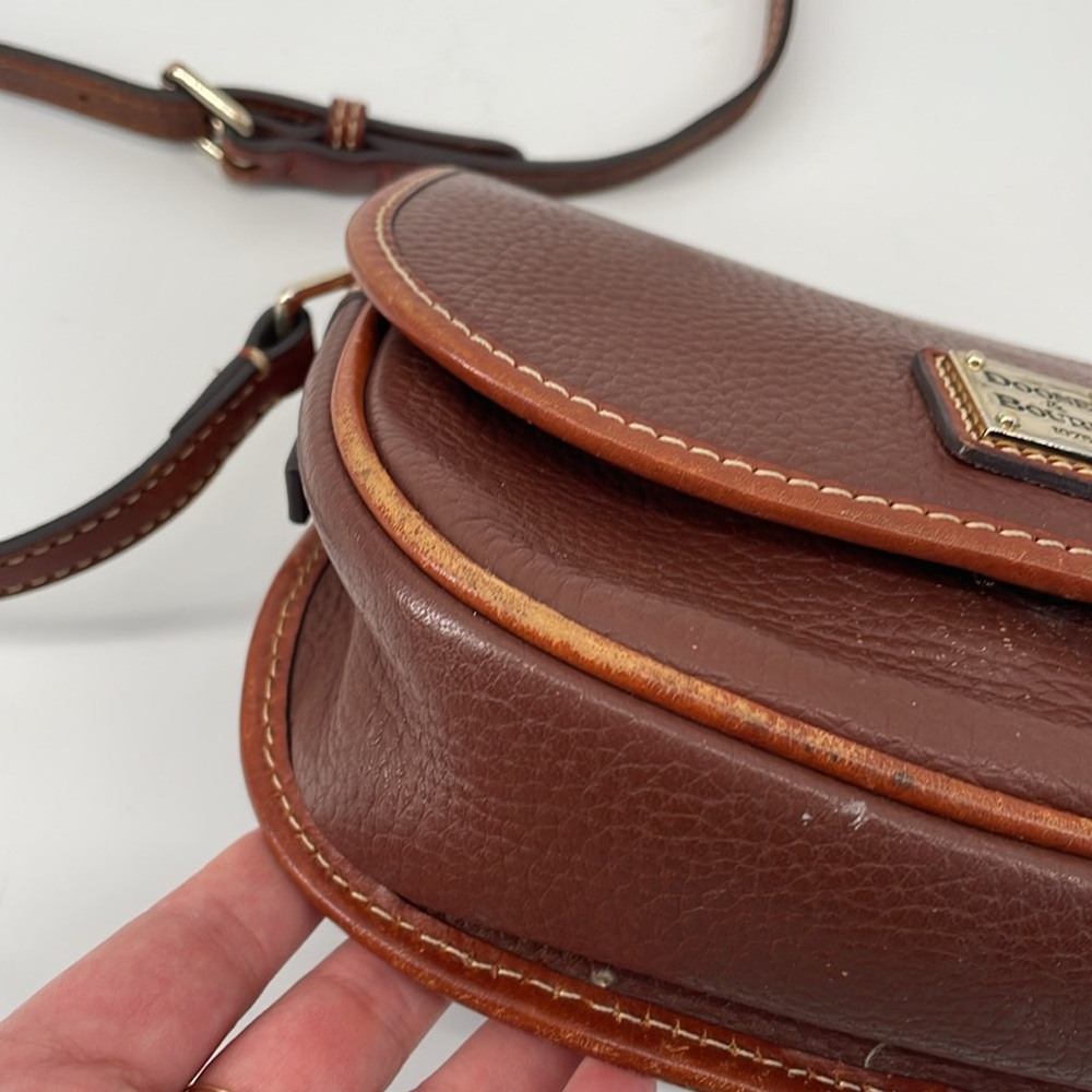 Dooney & Bourke Pebble Grain Saddle Bag in Brown A20 - Picture 4 of 11